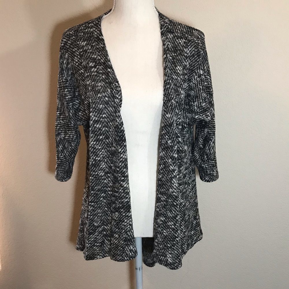 ‎Half sleeve open cardigan